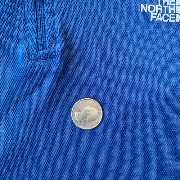 Lightweight North Face Pullover - Picture 3 of 6